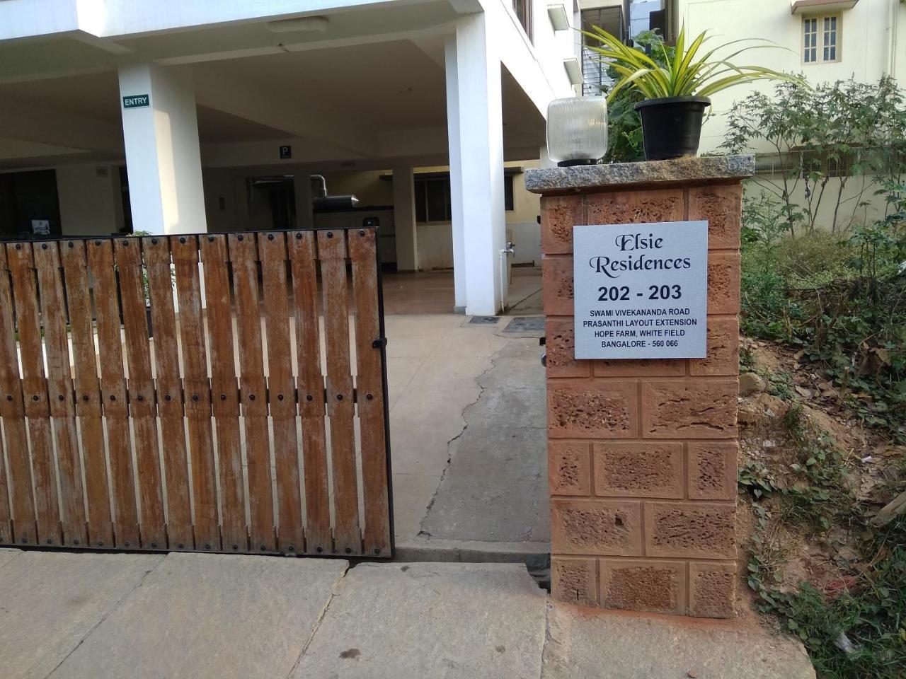 Stay@ Bangalore Esterno foto